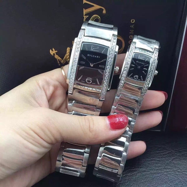 ブルガリ時計正面デザイン